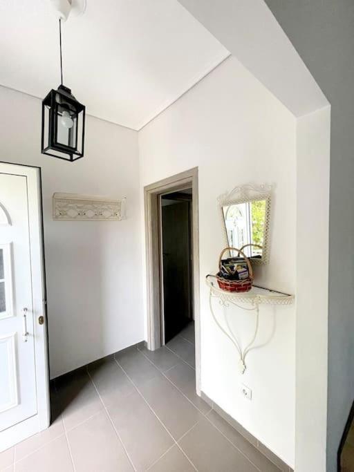20' From The Airport,20' From The Center Of Athens Apartment Exterior photo