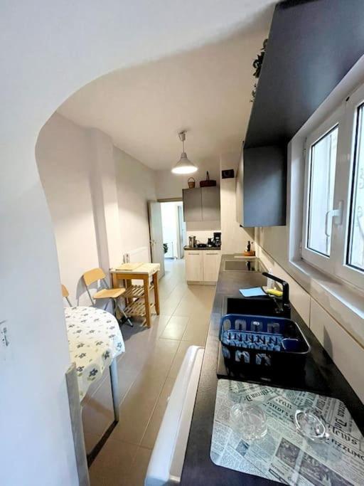 20' From The Airport,20' From The Center Of Athens Apartment Exterior photo