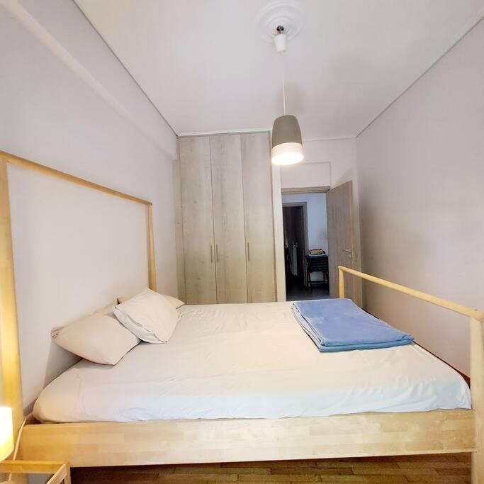 20' From The Airport,20' From The Center Of Athens Apartment Exterior photo